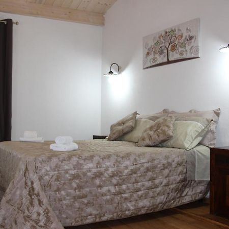 Guest House Tzia Udroni Ossi Екстериор снимка