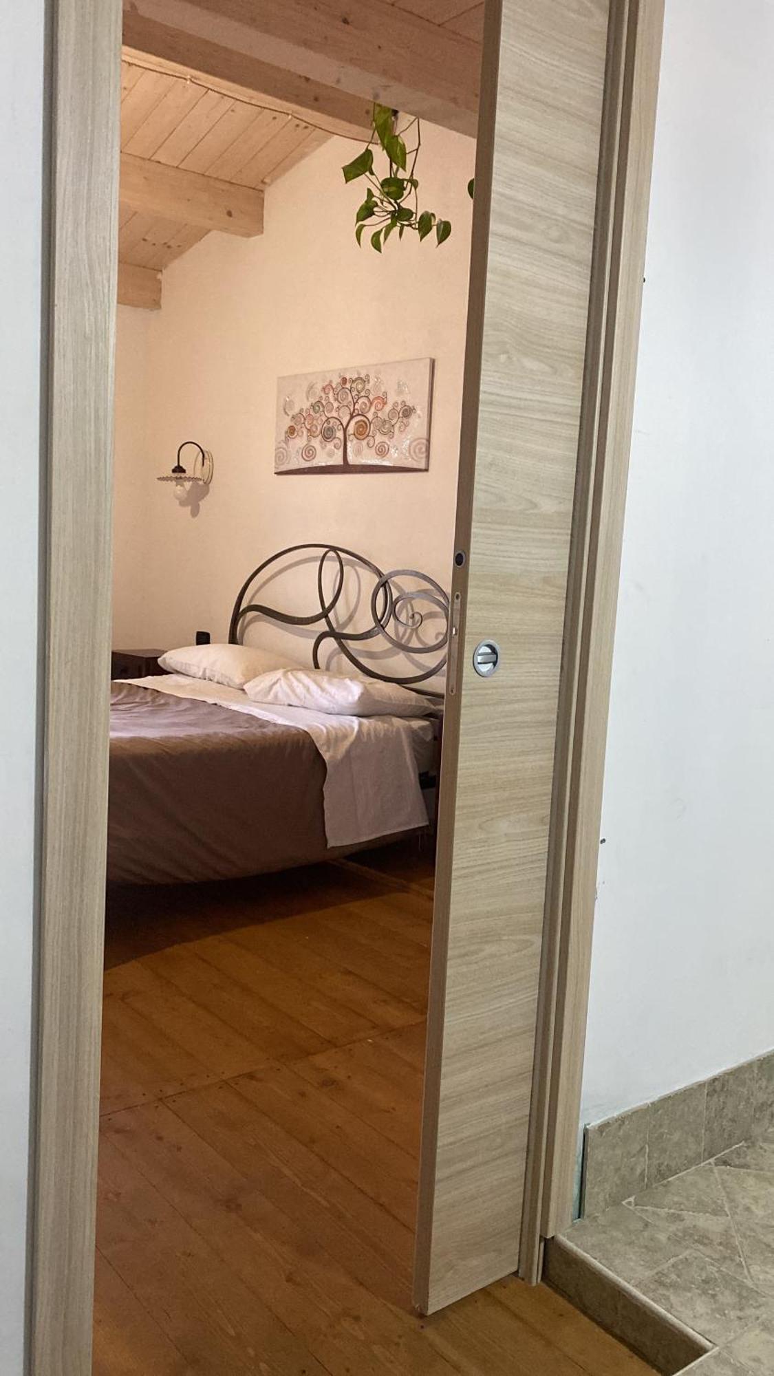 Guest House Tzia Udroni Ossi Екстериор снимка