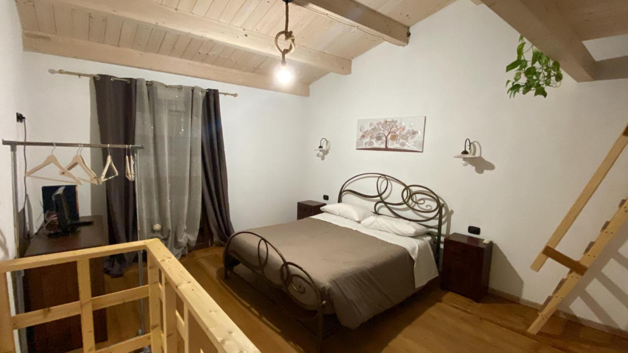 Guest House Tzia Udroni Ossi Екстериор снимка